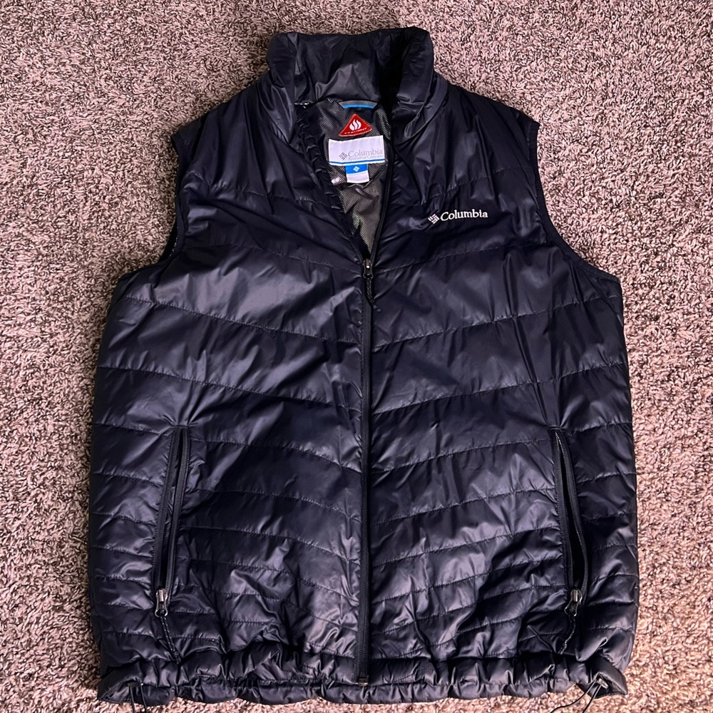 Columbia Black Puffer Vest